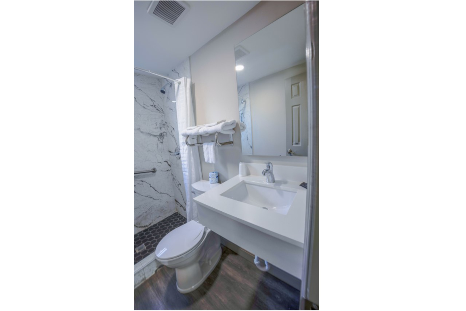 Sunrise Inn by OYO Titusville FL