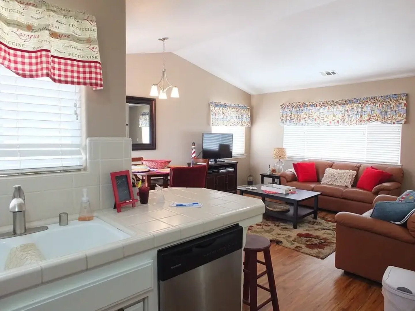 618 Airpark 2 Bedroom Condo by Redawning