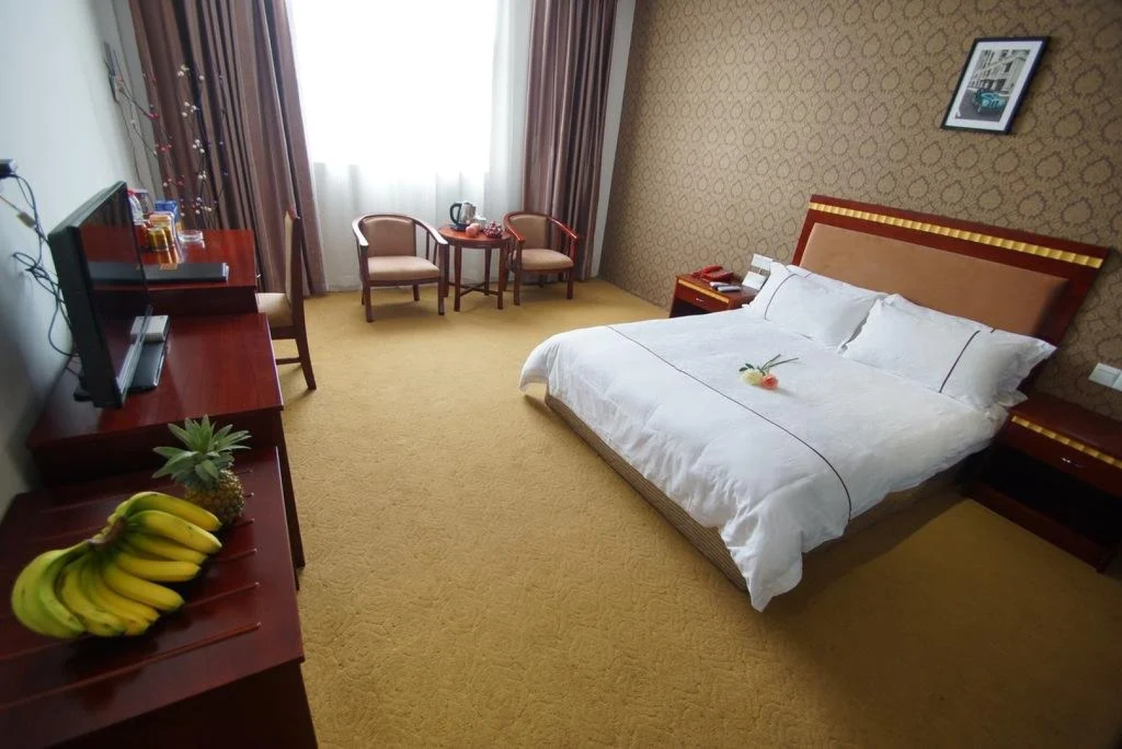 Wannian The Pine Greeting Guests Boutique Hotel