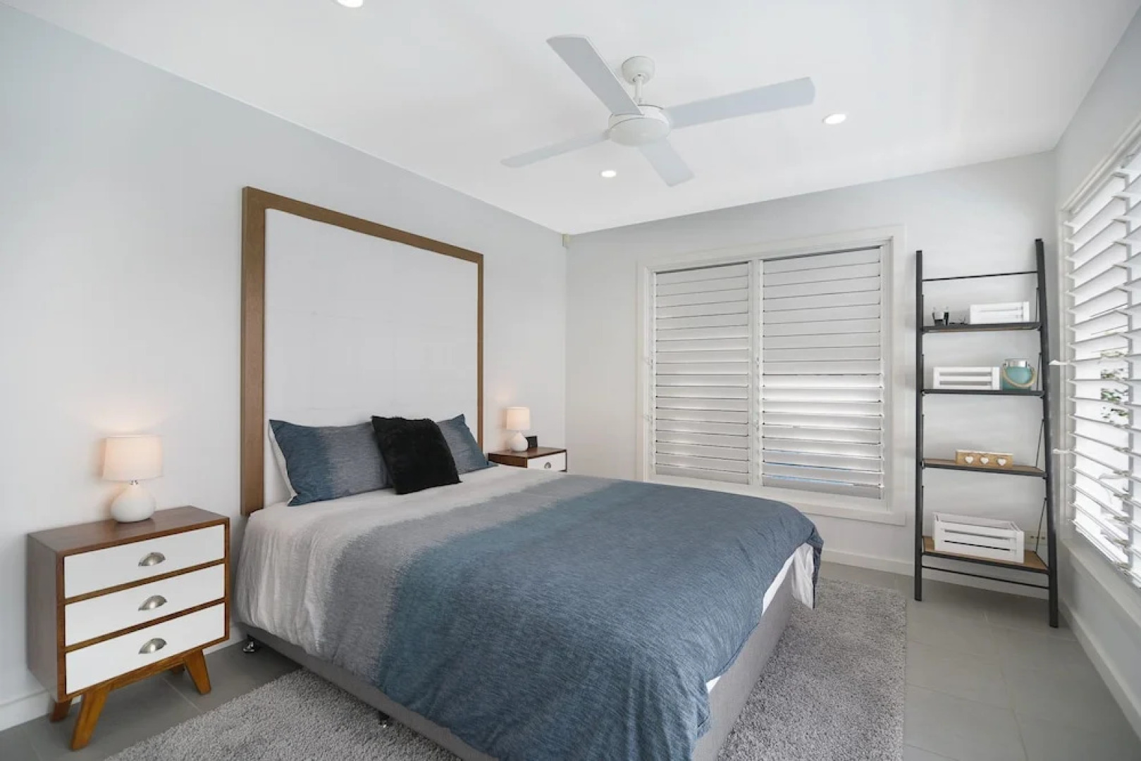 Sea Splash 75 Lorikeet Drive