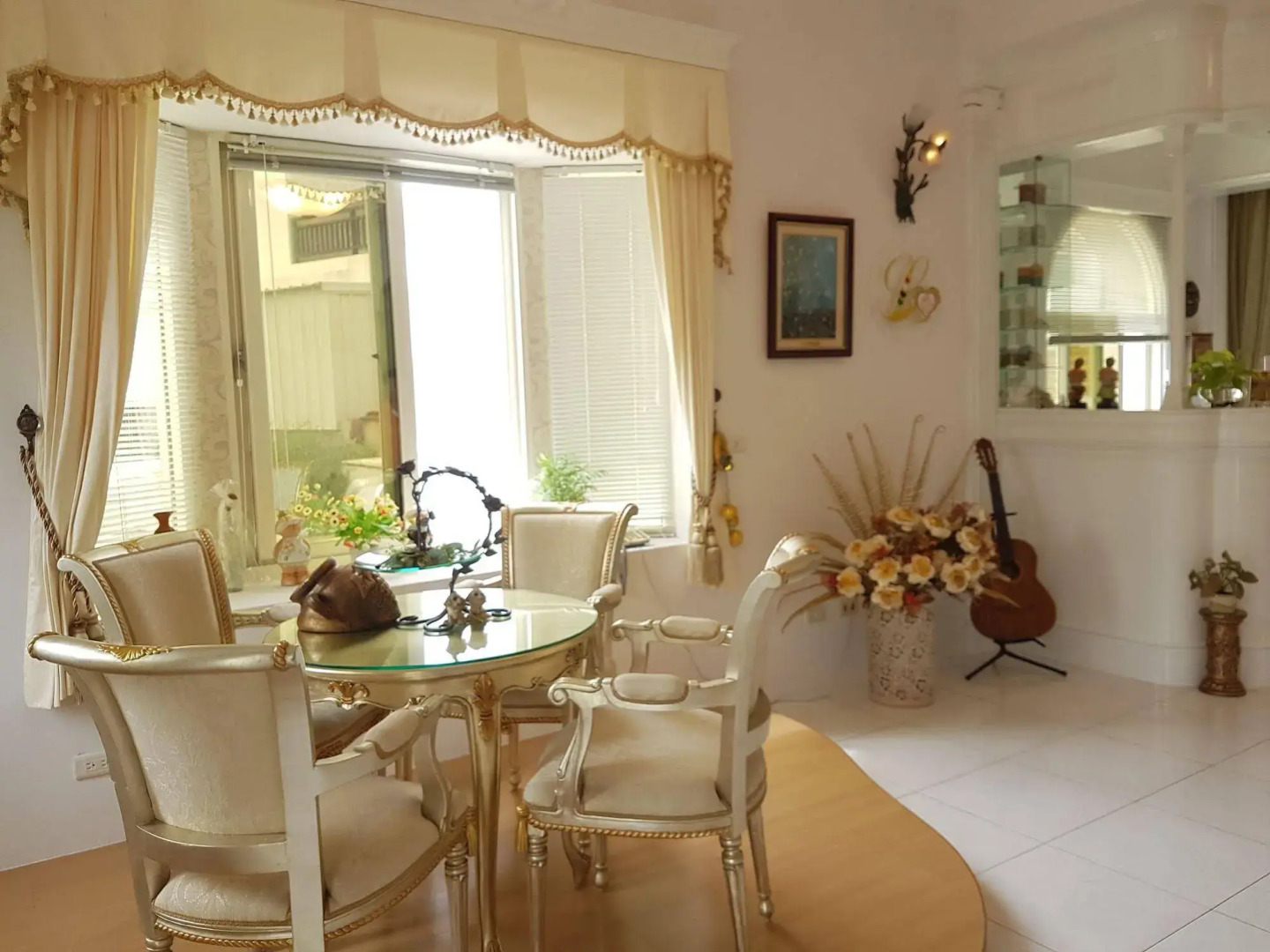 Loving Hut Paradise Island Vegan Bed and Breakfast