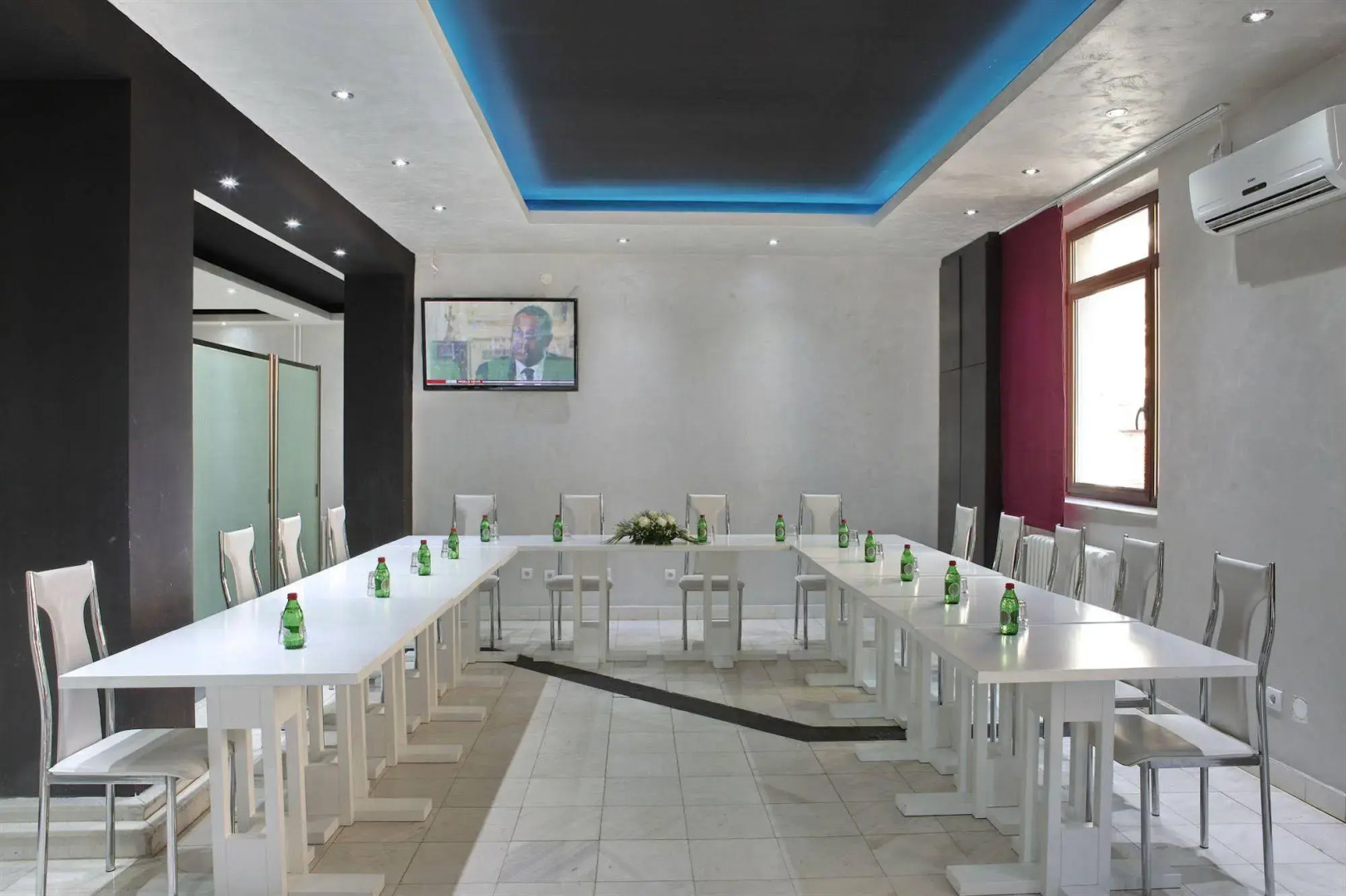 Side One Design Hotel