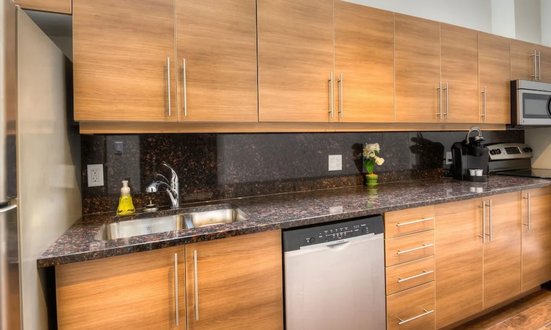 Western Hotel & Executive Suites