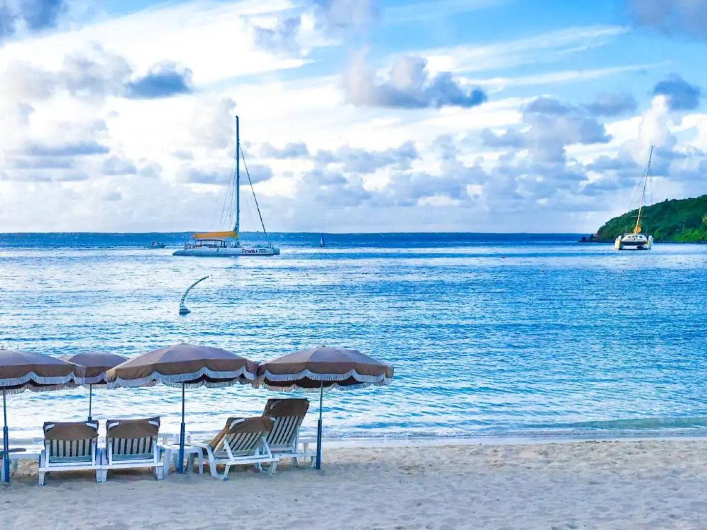 Acacia Beach 66, beautiful Dupleix 250 m from Anse Marcel Beach