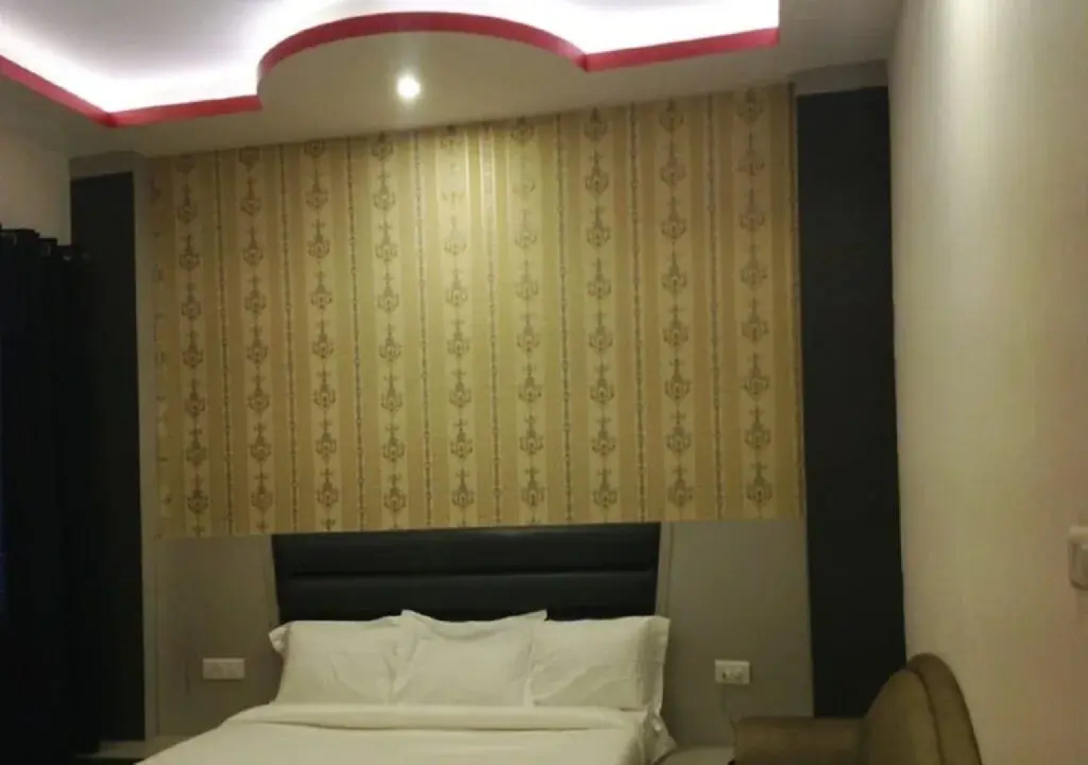 Hotel Grand Tapovan