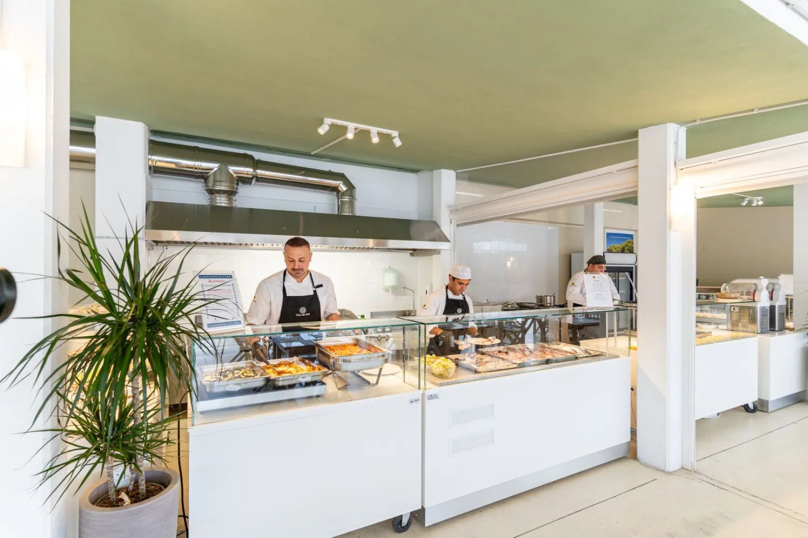 Club Del Sole Stork Family Collection