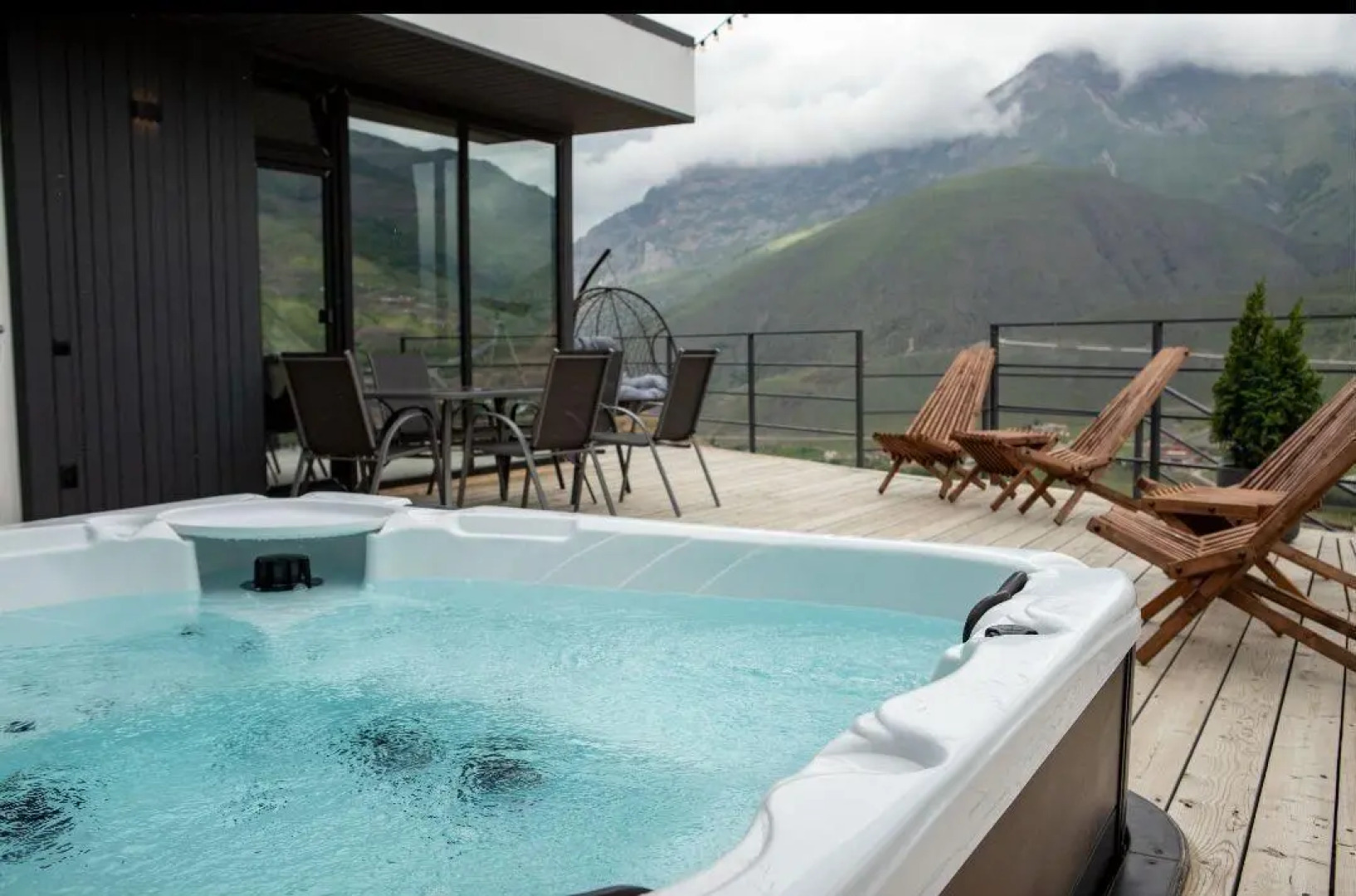 Коттедж с видом на горы