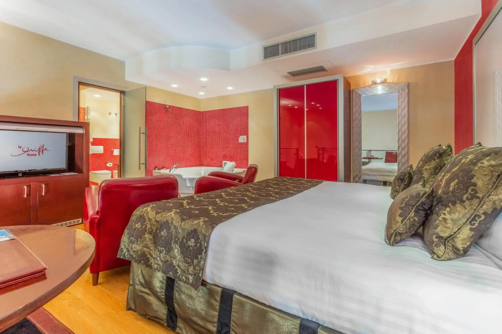 Quality Suites Burleson - Ft. Worth