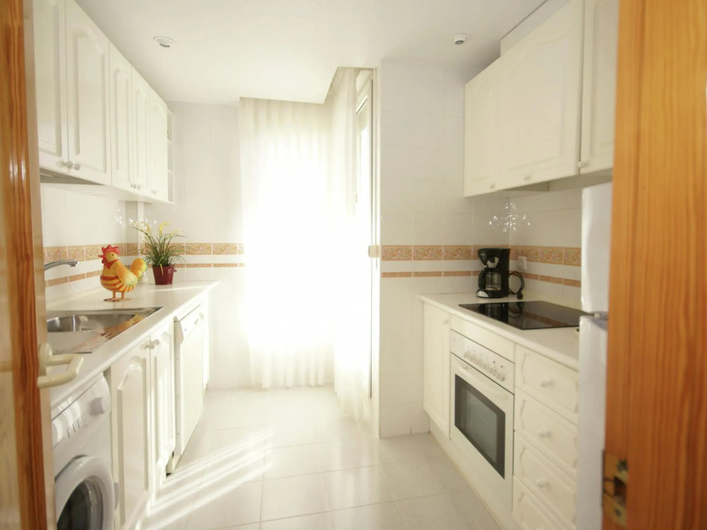 Well-Kept Apartment with Views of the Sea, Two Swimming Pools Near Vinaròs