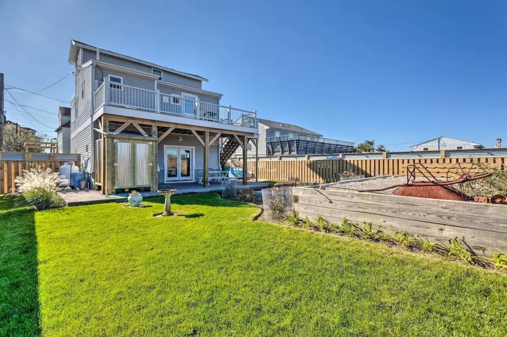 Seaside SK Getaway: Steps to Matunuck Beach!