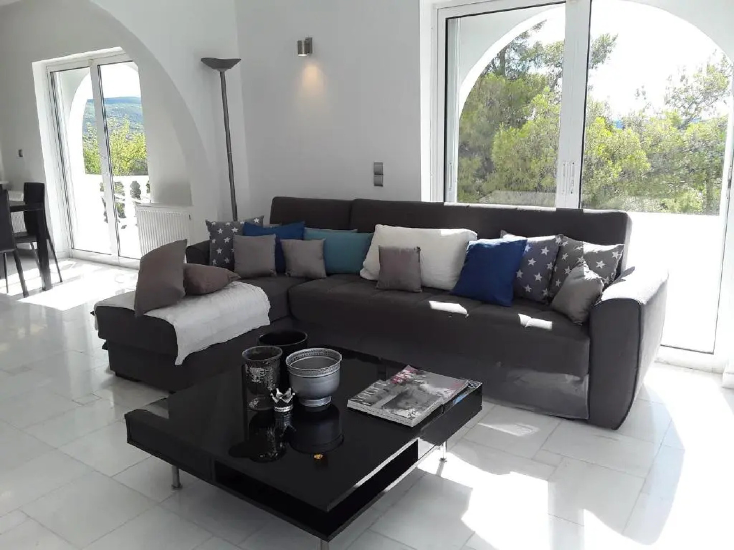 Heavenly Views-1 Maisonette with Unique Architecture close to the Beach