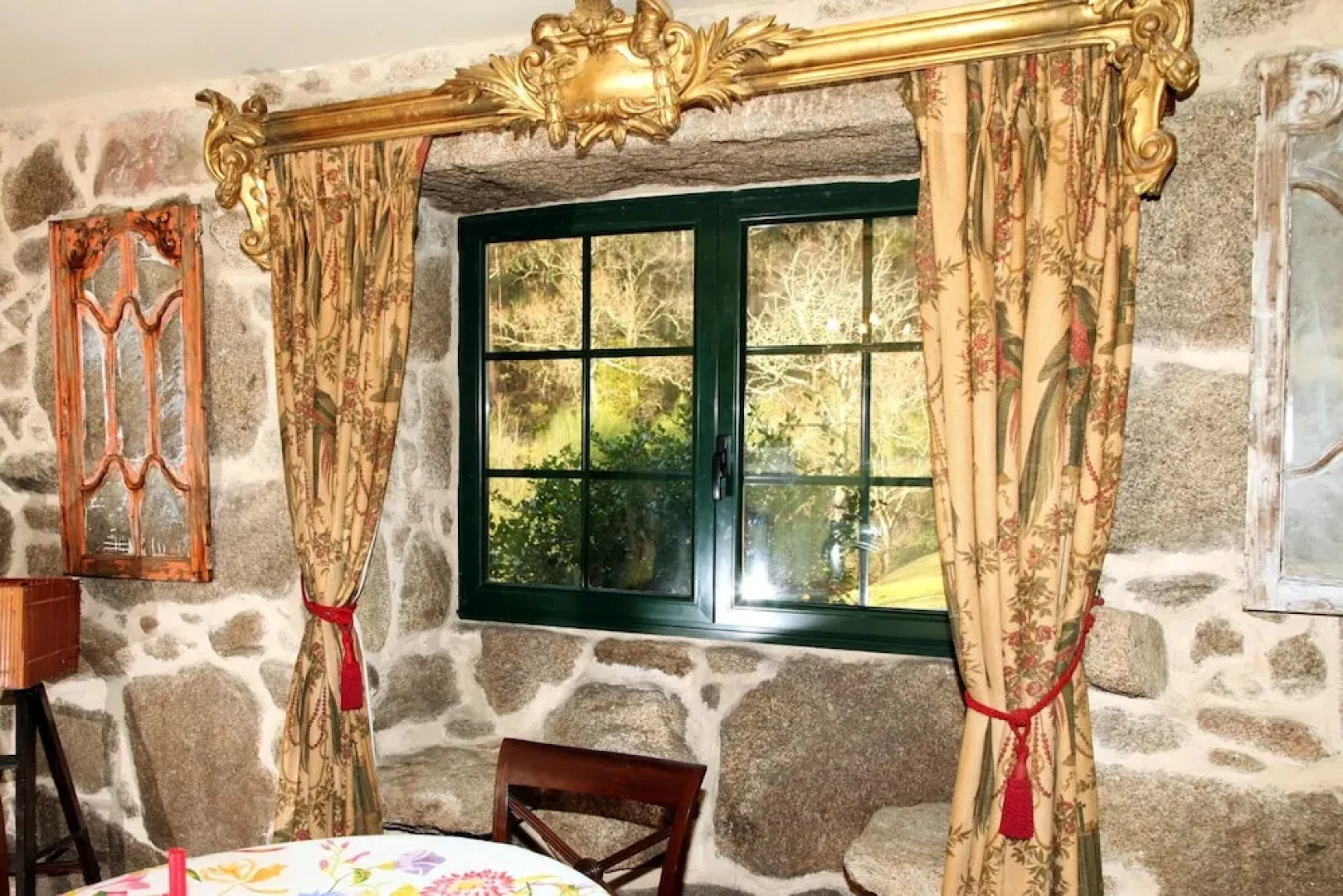 House With 5 Bedrooms in Pontevedra, With Enclosed Garden