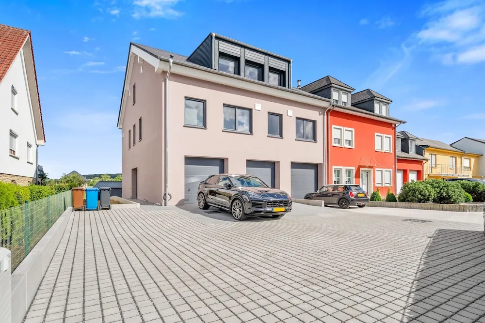 Stylish 2BR Getaway in Bivange Roeser