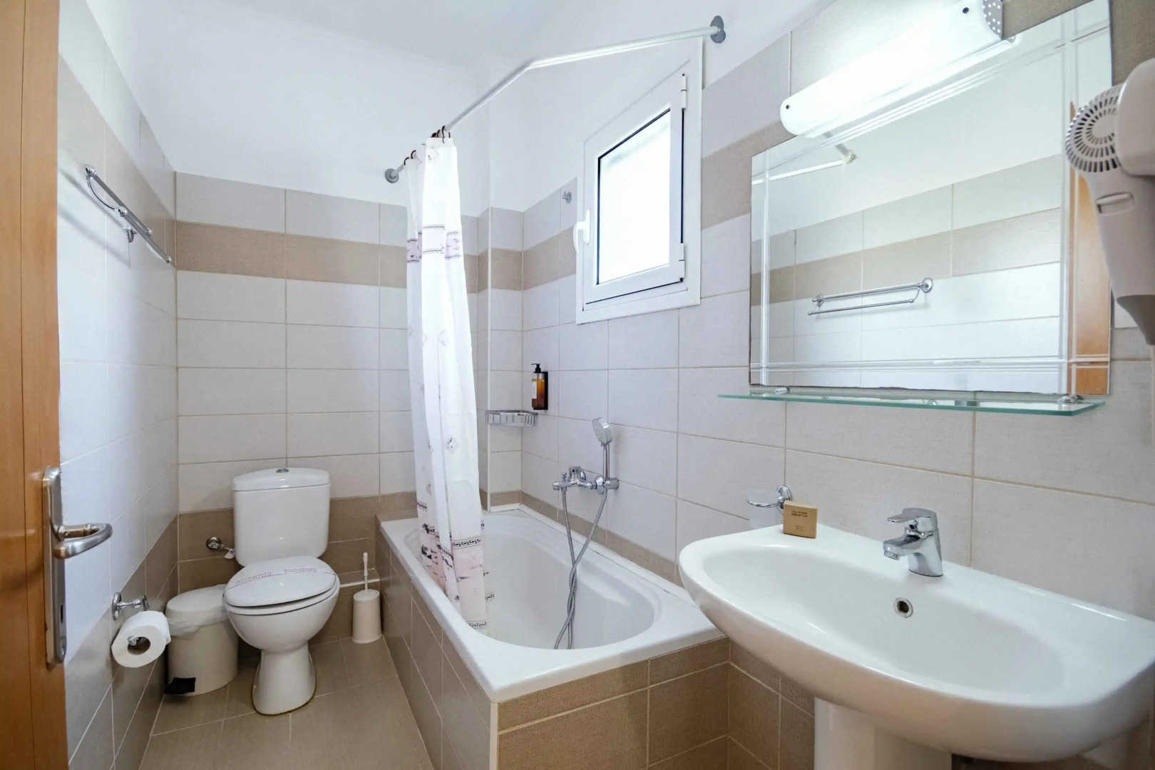 Апарт-отель Robolla Beach