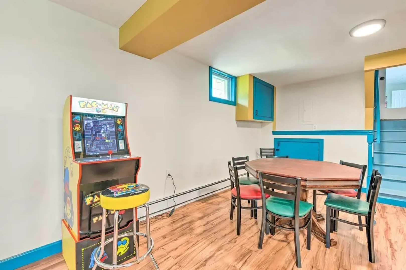 East Stroudsburg Home w/ Fire Pit & Private Pond