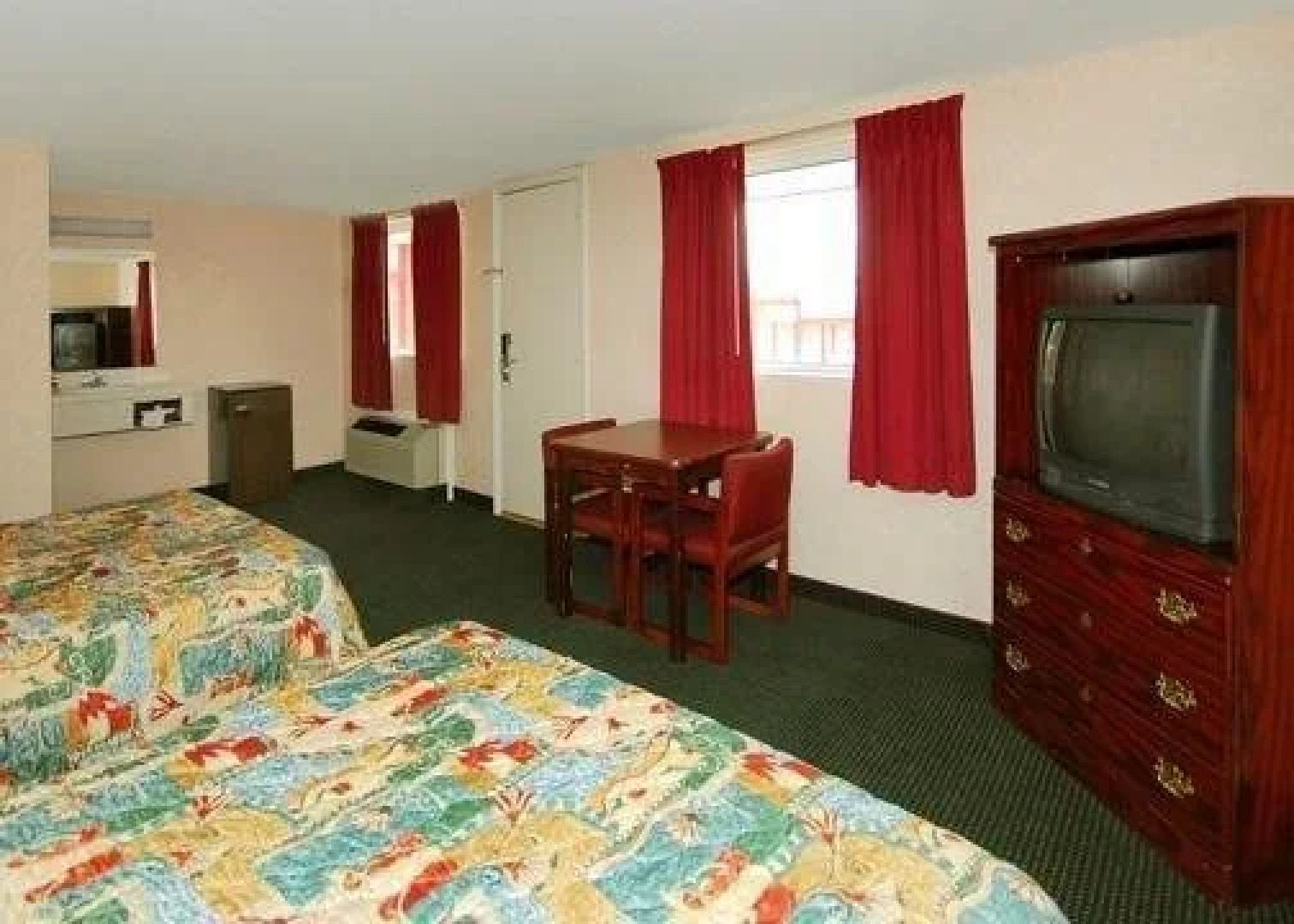 Economy Inn - Parkersburg
