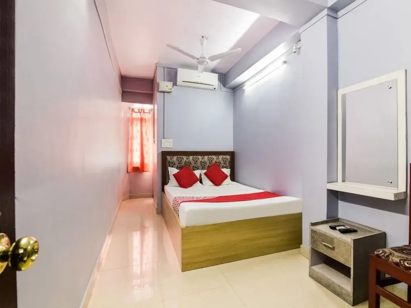 SPOT ON 37504 Mayura Hotel And Lodge