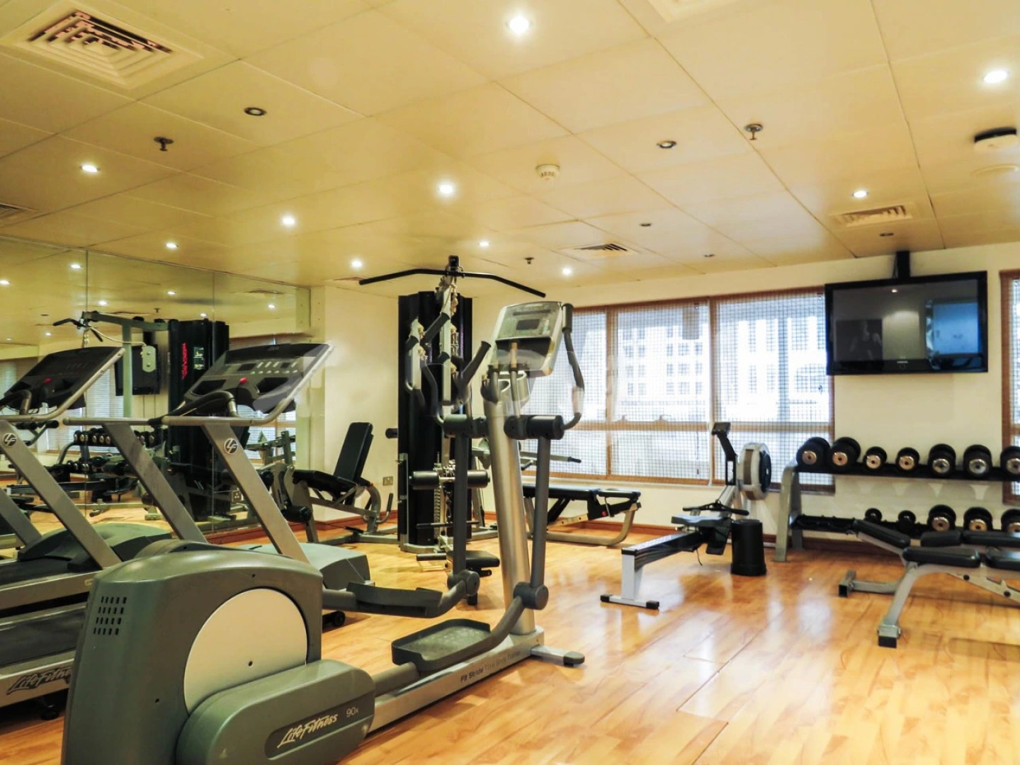 Апарт-отель Uptown Hotel Apartments Abu Dhabi