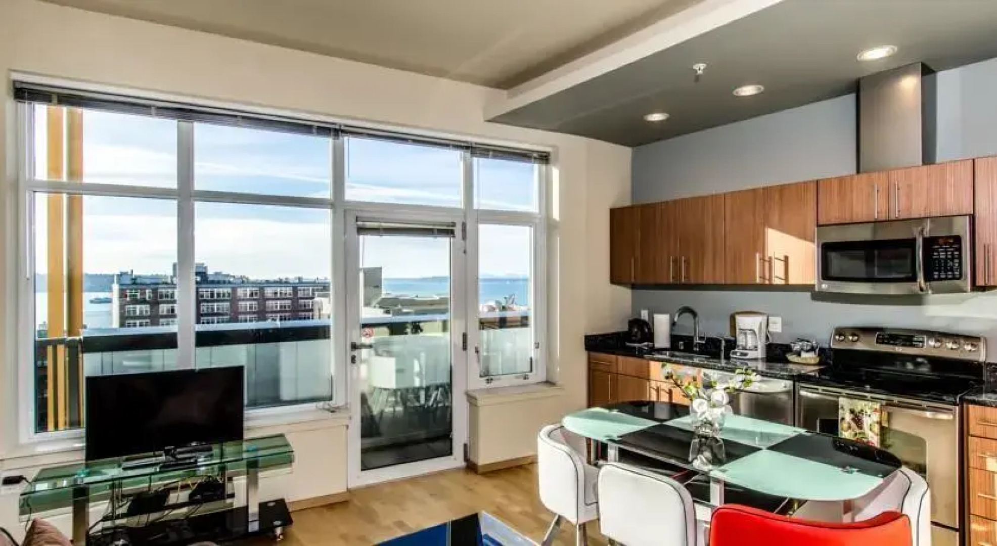 Space Needle Apartment