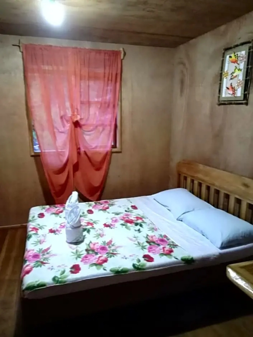 7th Heaven Lodge and Cafe