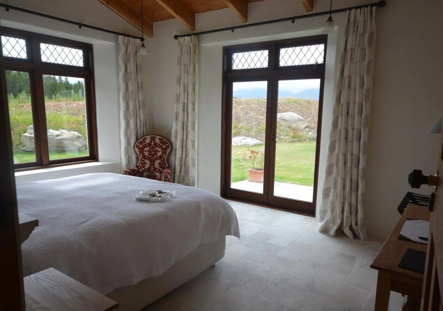 Mt Cook Lakeside Retreat