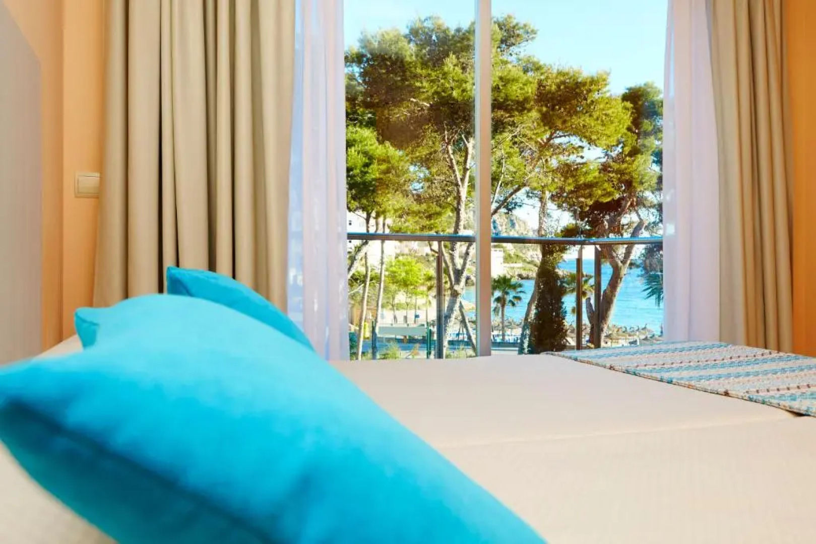 Universal Aquamarin Beach Houses