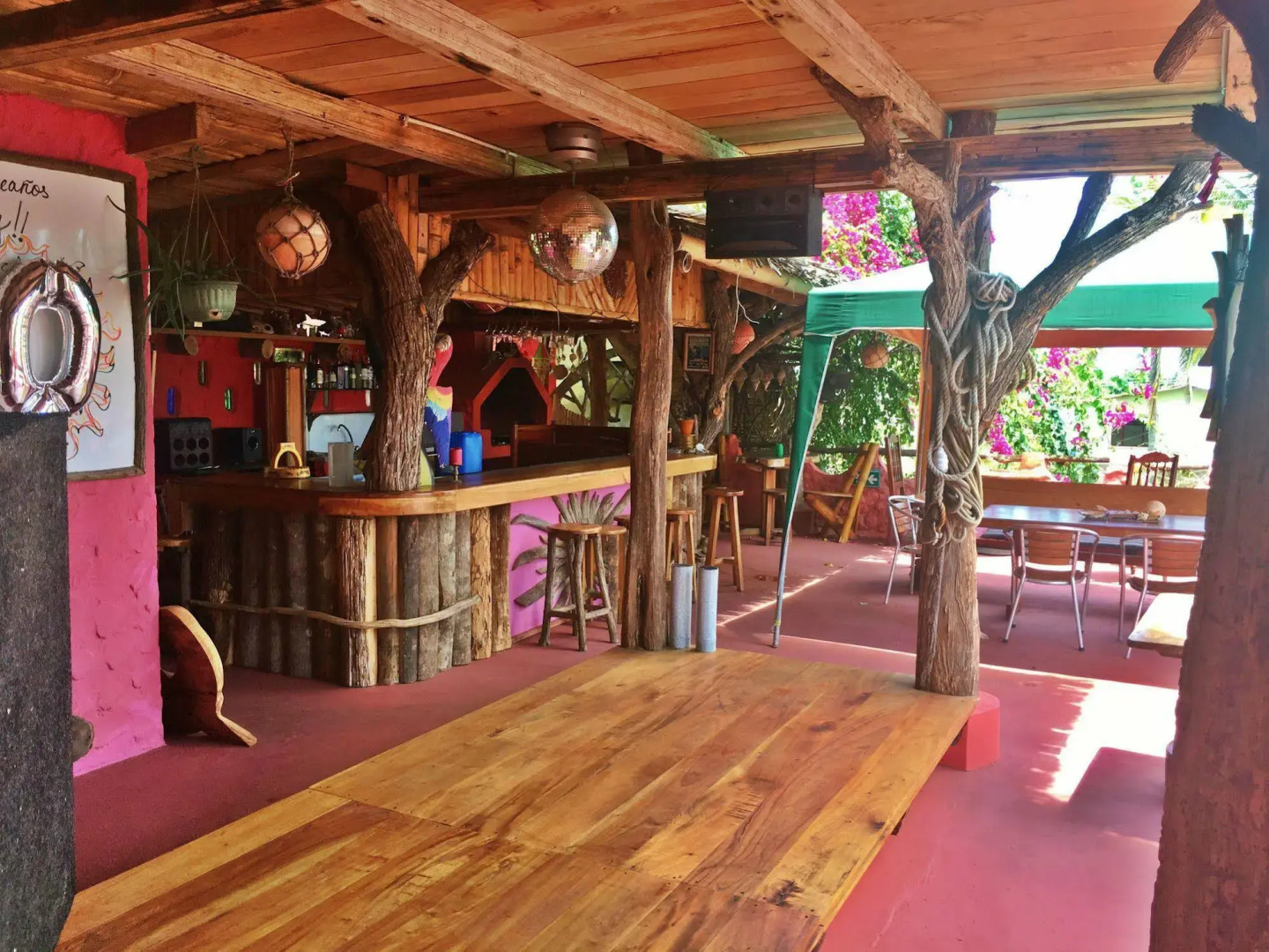 Lonesome George Ecolodge