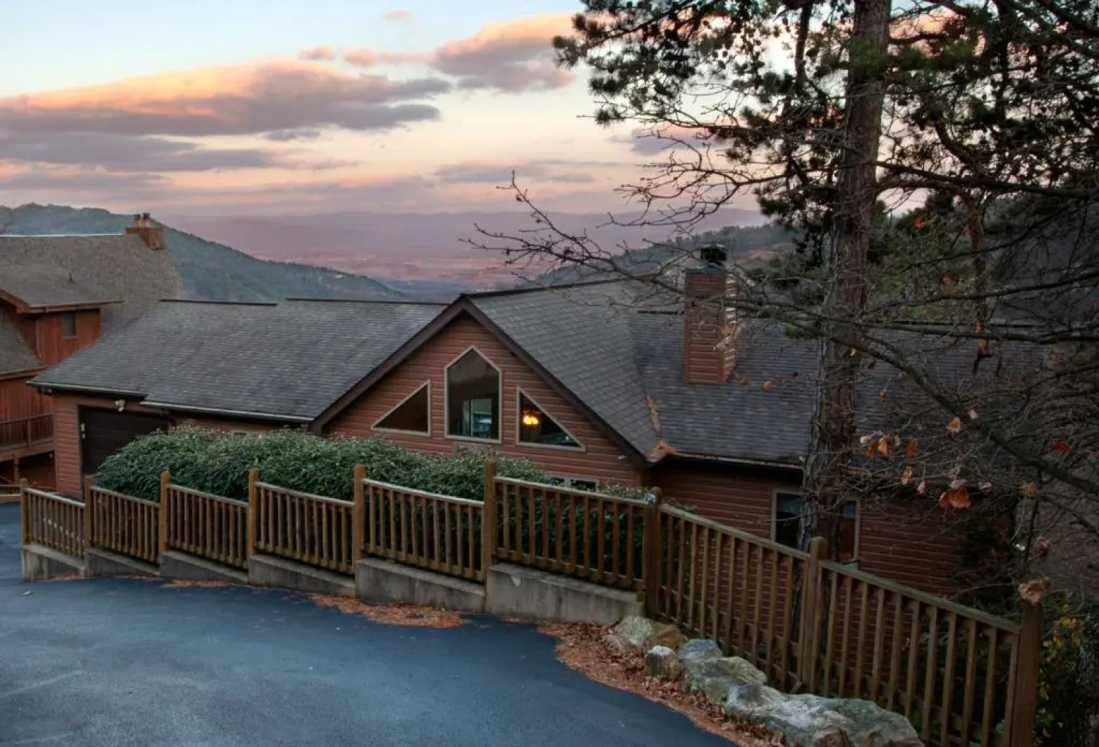 Family Friendly Massanutten Home with Beautiful Mountain Views!