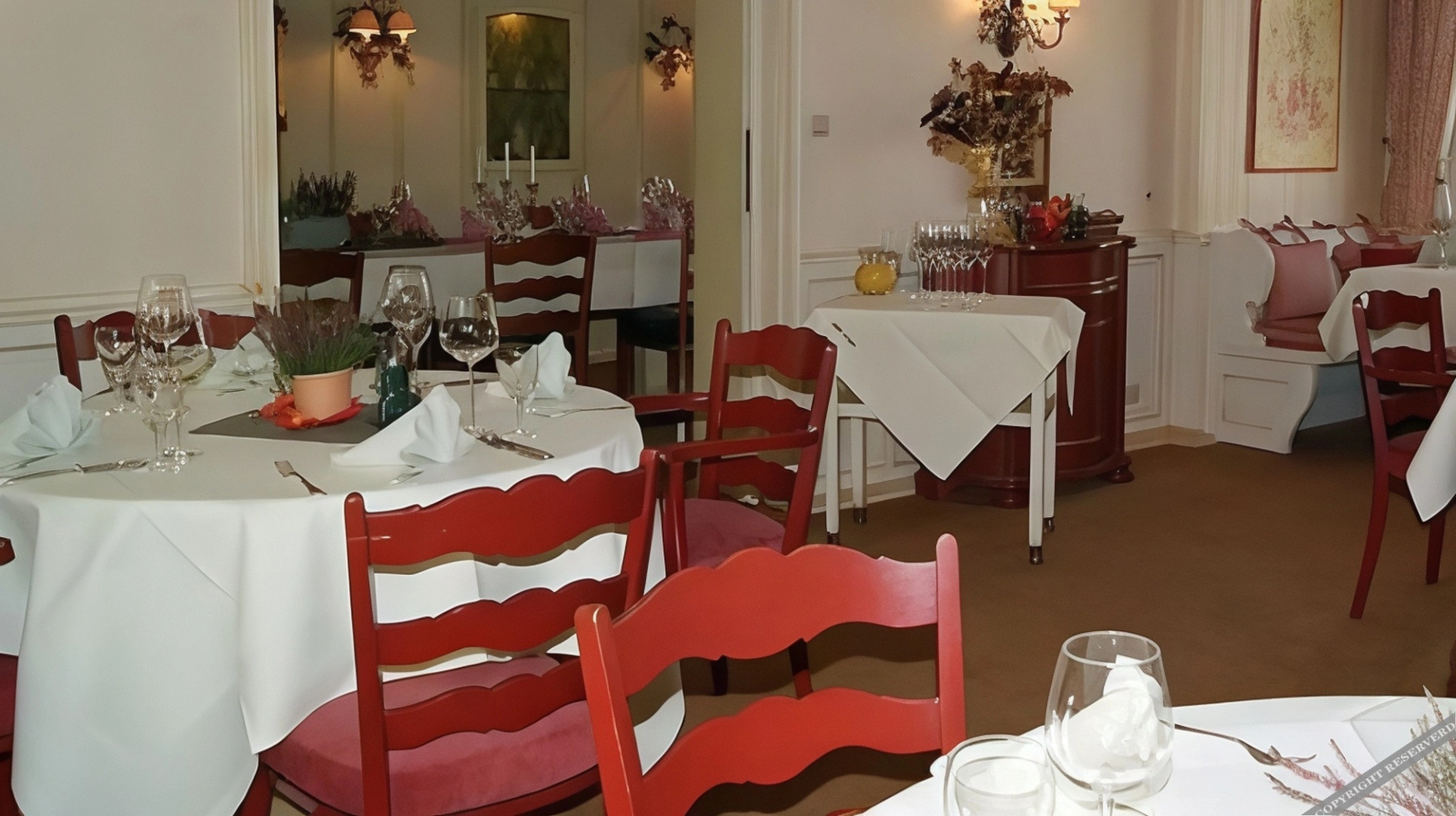 Restaurant At Keller Hotel