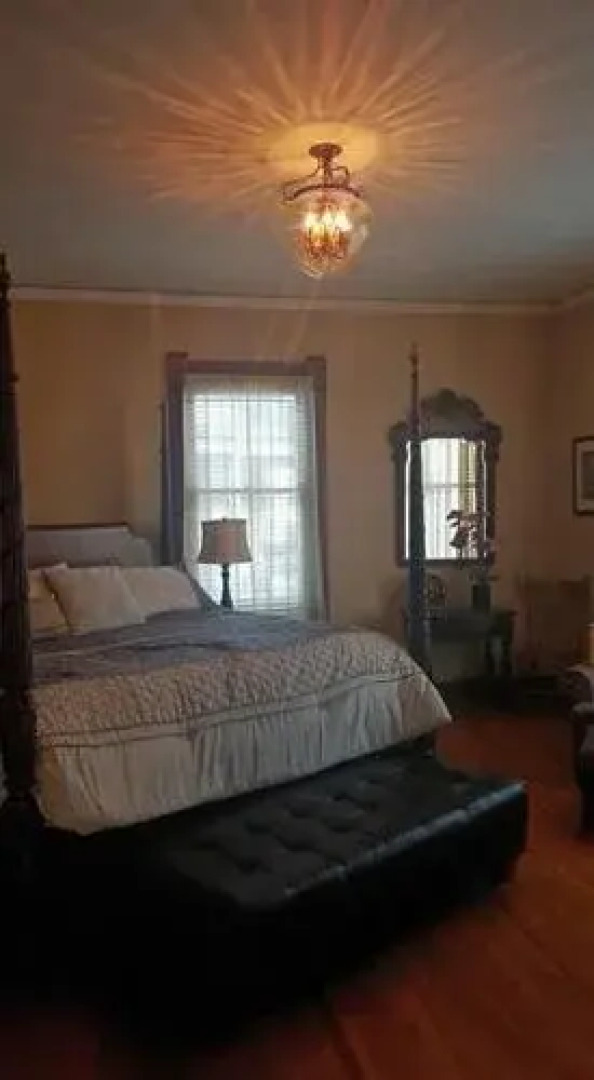 Springfield Arts Bed and Breakfast