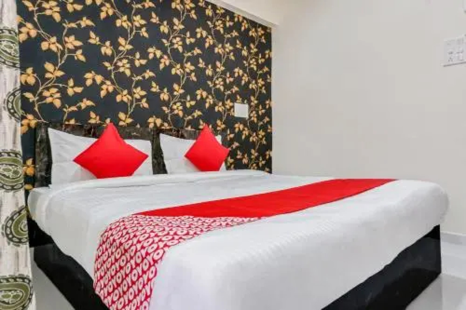 OYO 28474 Hotel Worldking