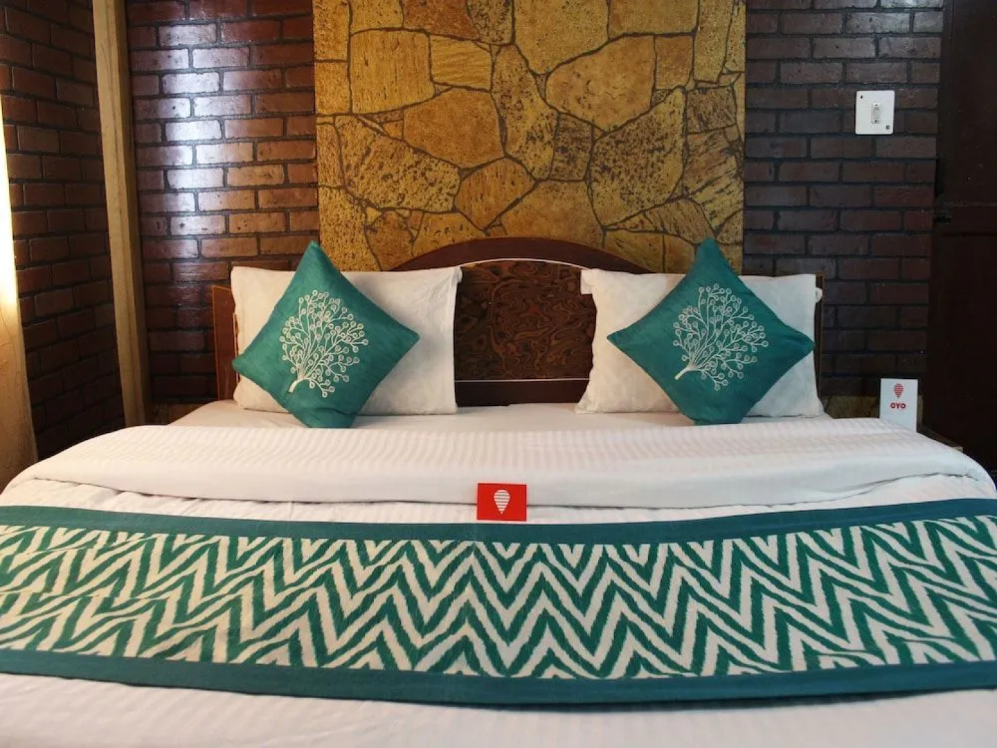 OYO 12782 Hotel Sweet Home