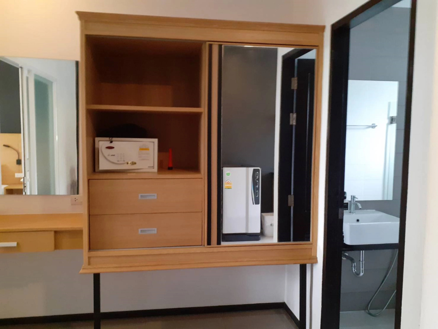 Vivace Hotel (SHA Certified)