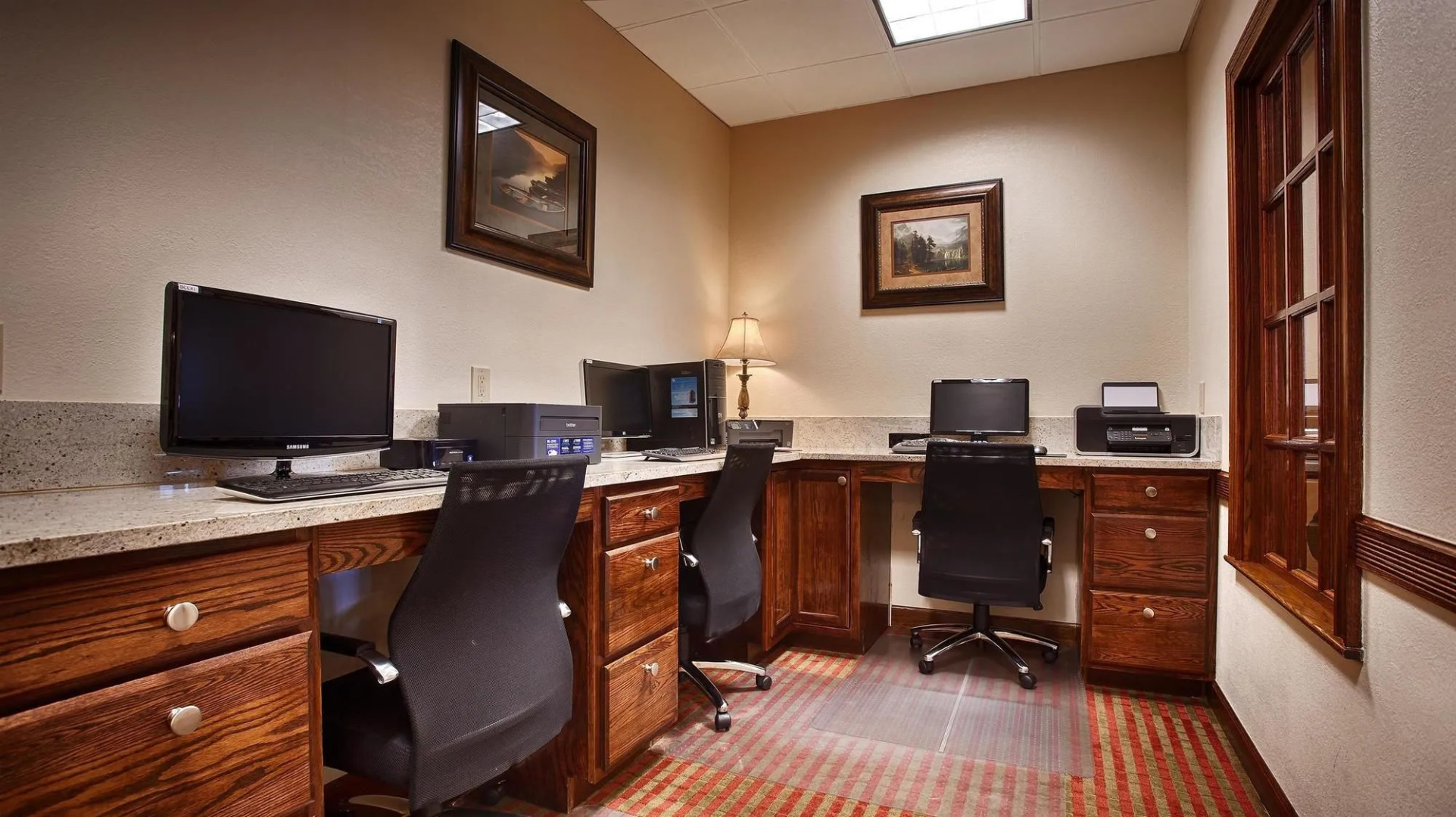 Best Western Plus Bridgeport Inn