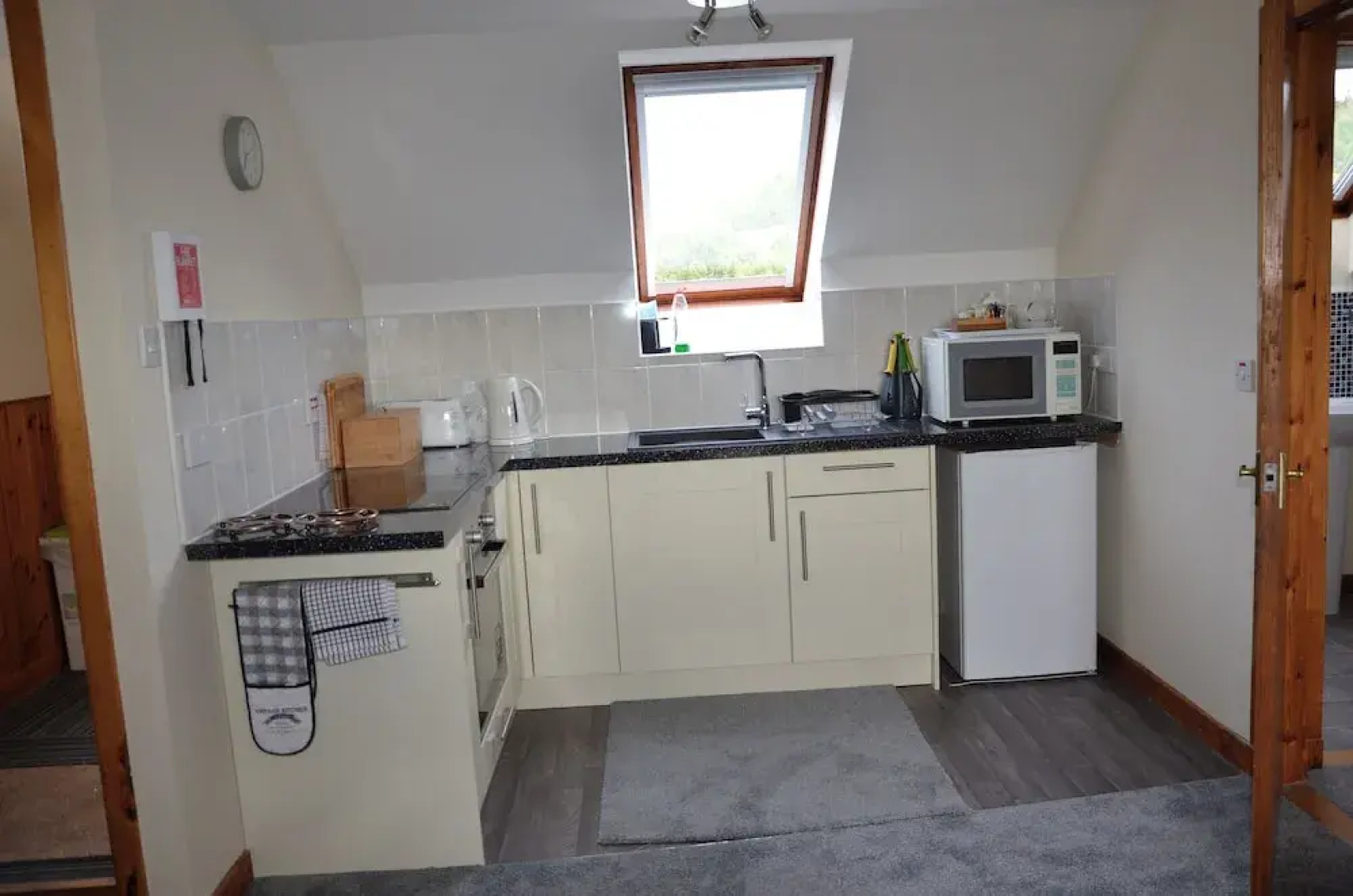 1-bed Apartment With Sea View Sleeps 3