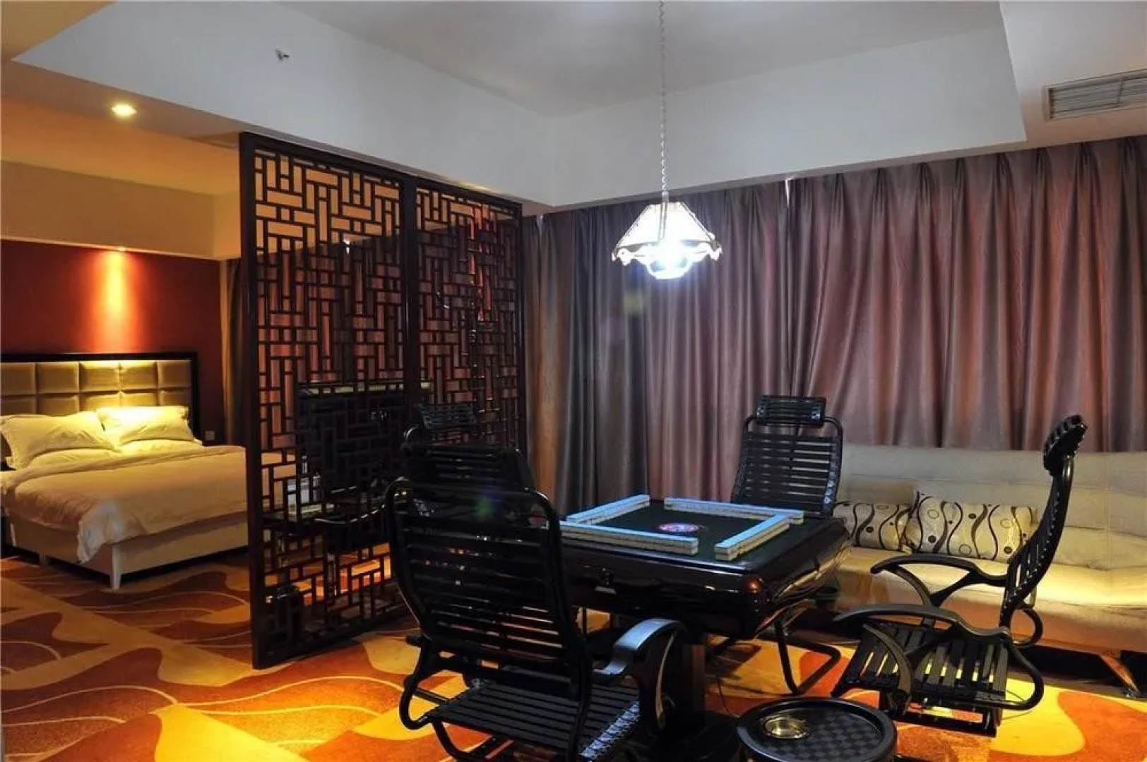 Zhumadian Yuechao Vogue Hotel