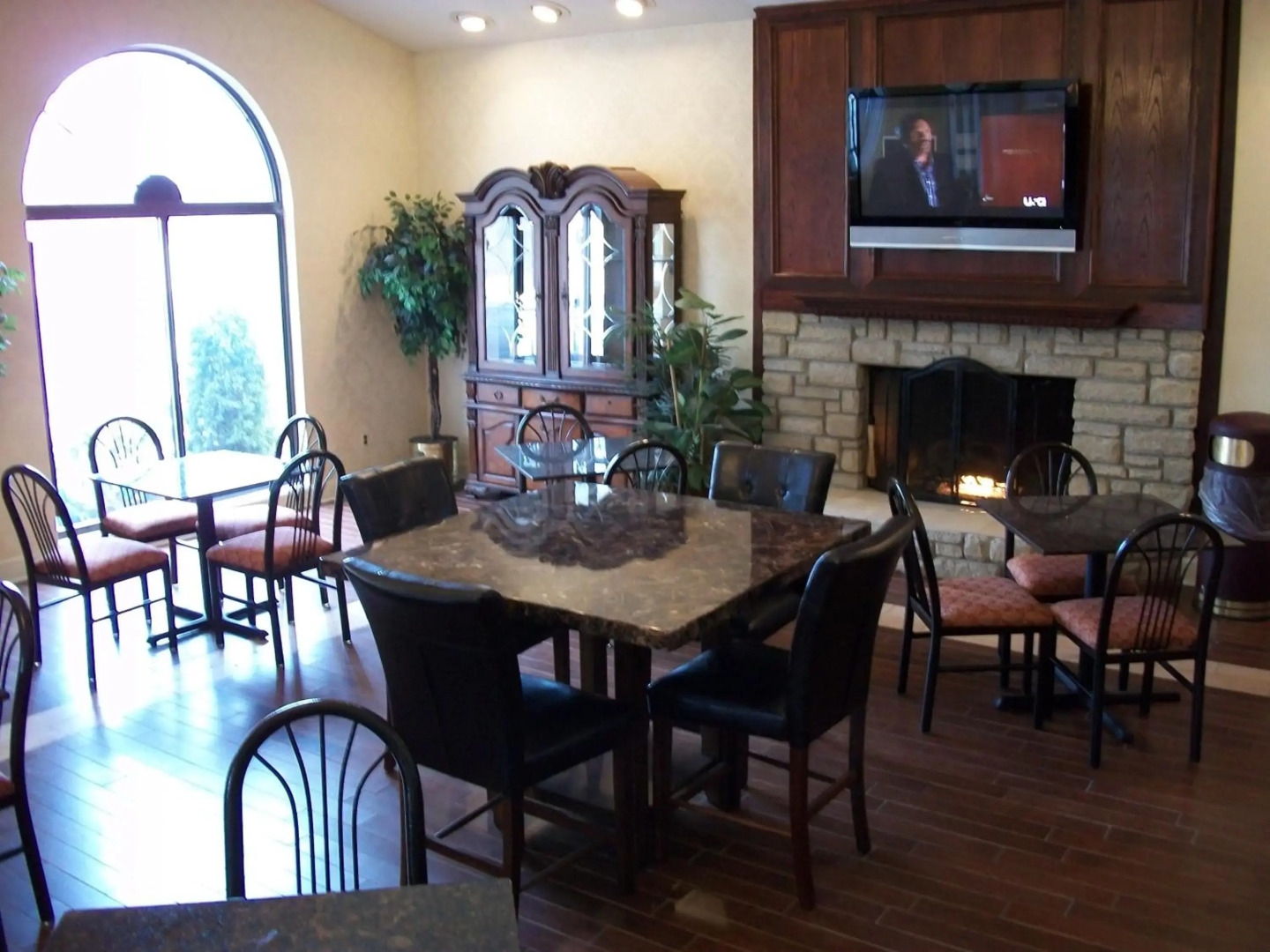 Americas Best Value Inn Romulus Detroit Airport