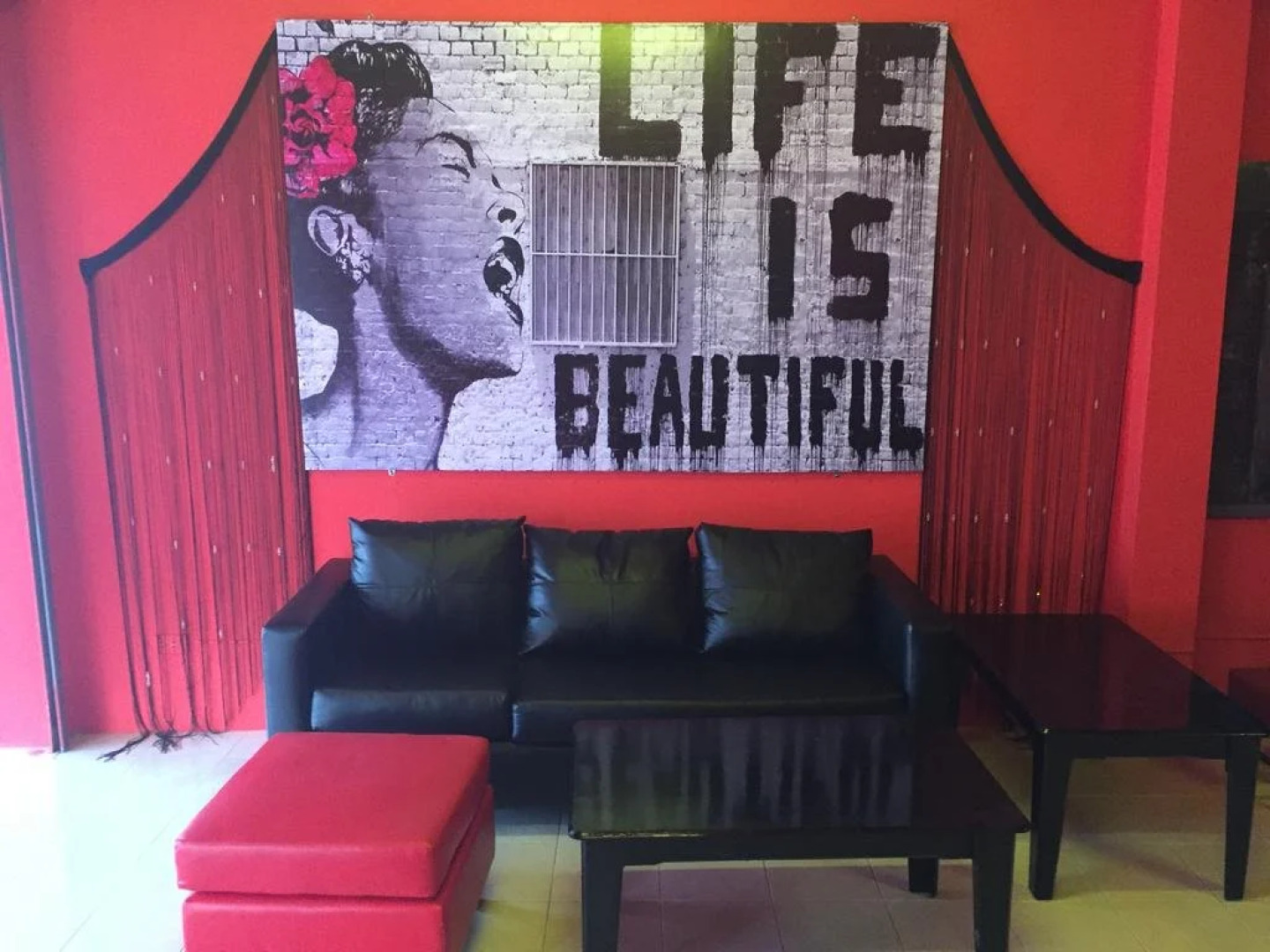 Red Boutique Hostel
