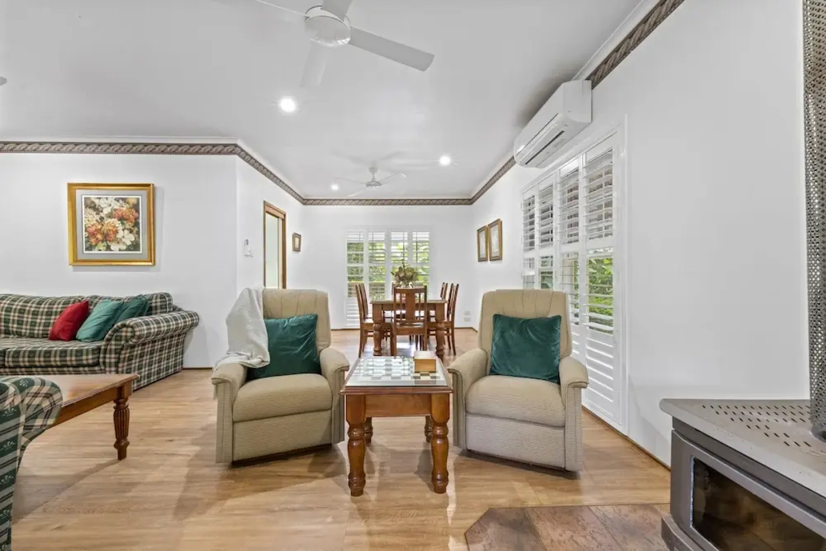 Birds 'n' Bloom Cottages