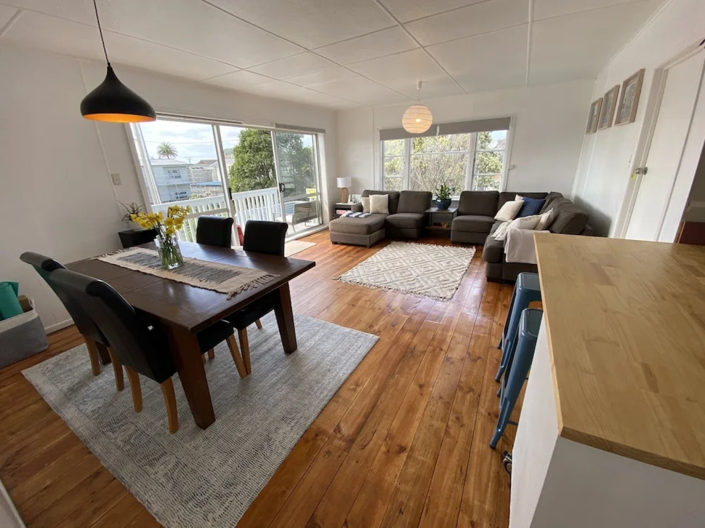 Surf N Stay Whangamata - Hostel