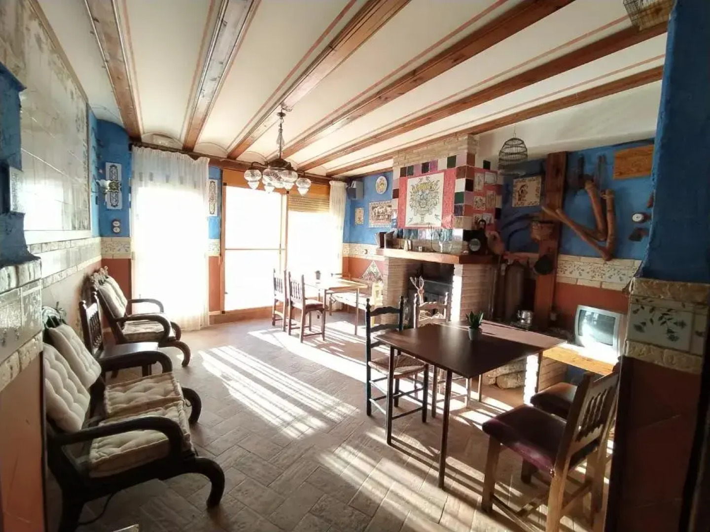 A la Sombra de la Torre