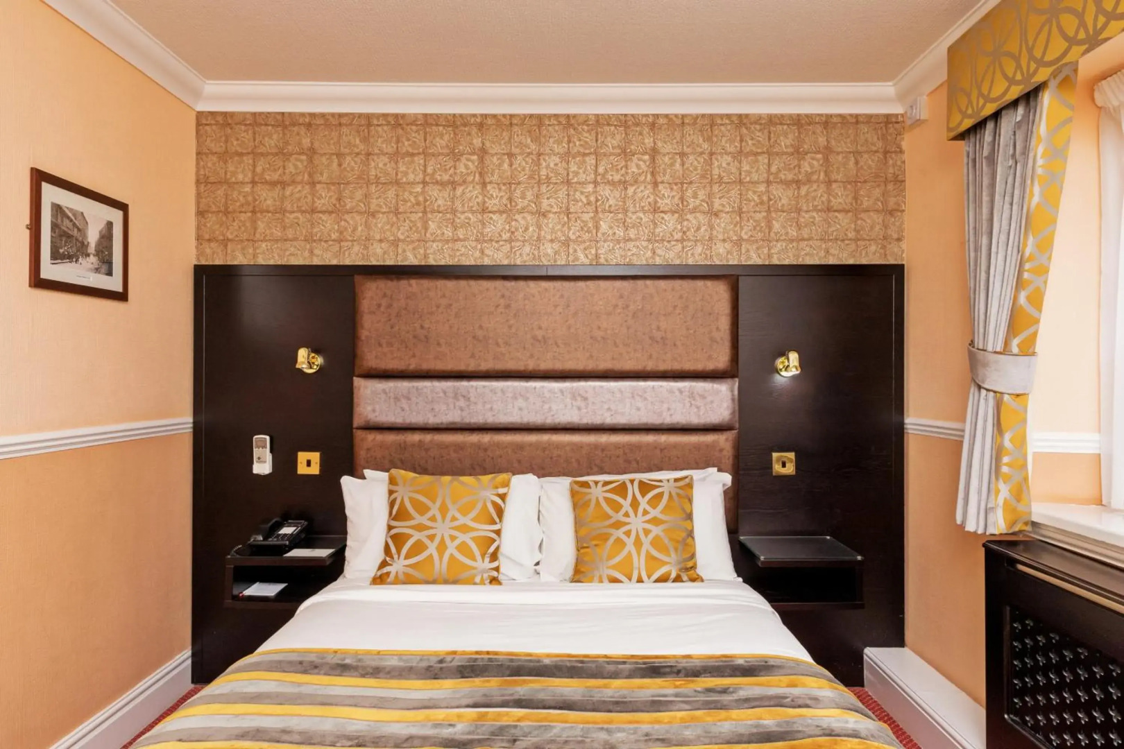 Rogerthorpe Manor Hotel