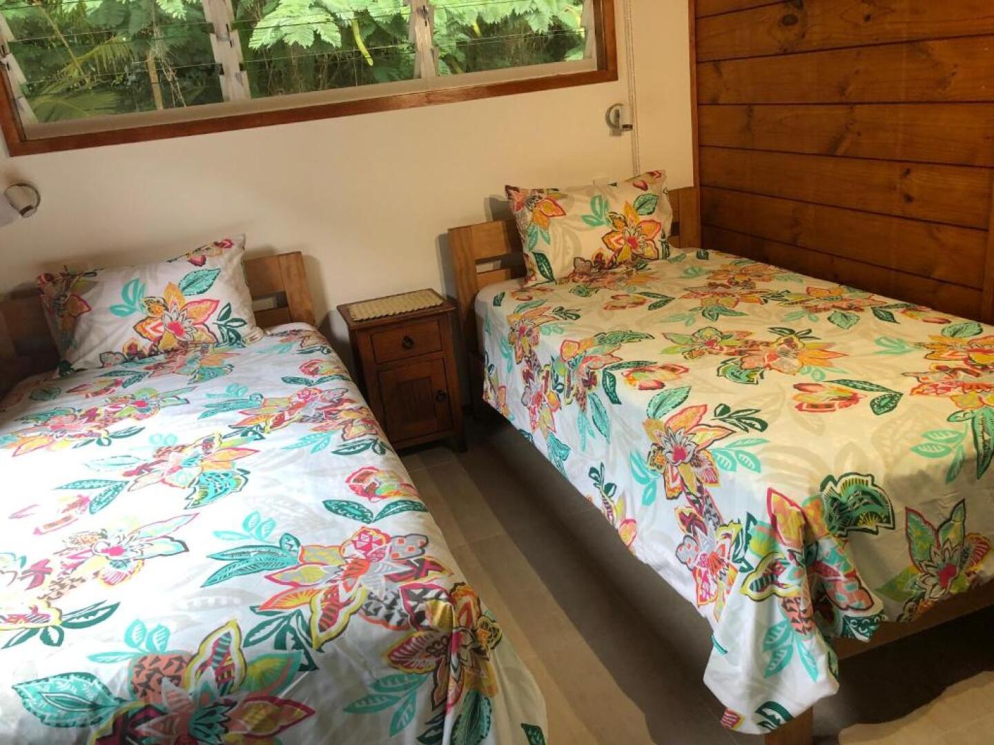 Pacific views, tranquil location, large home Navy House 2