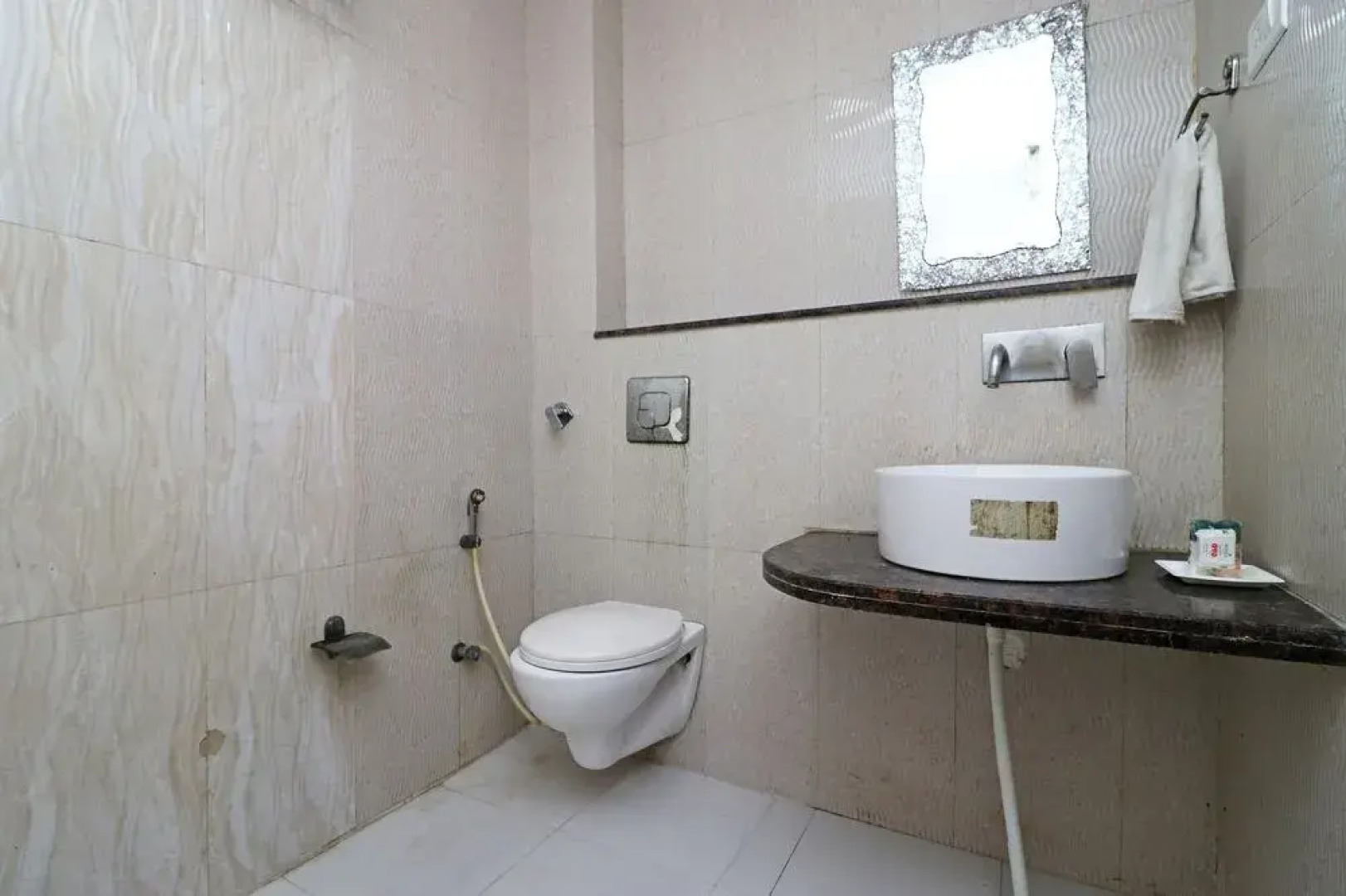 OYO 9993 Hotel Idea Inn