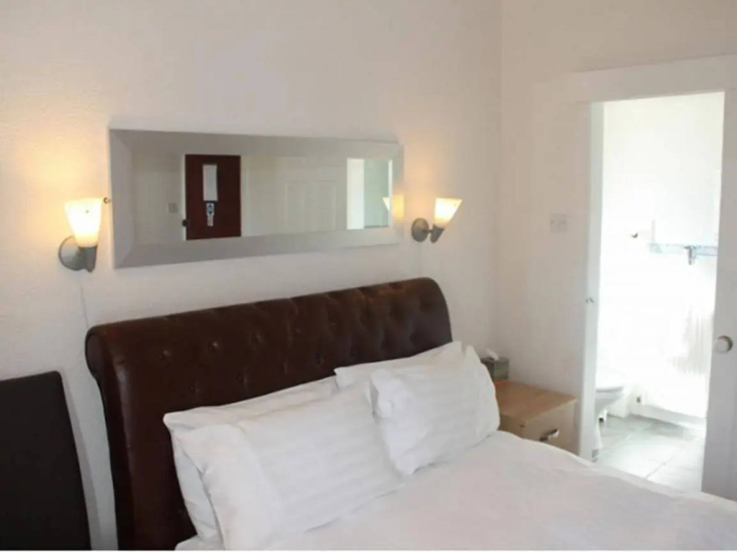 Ravenswood Guest House