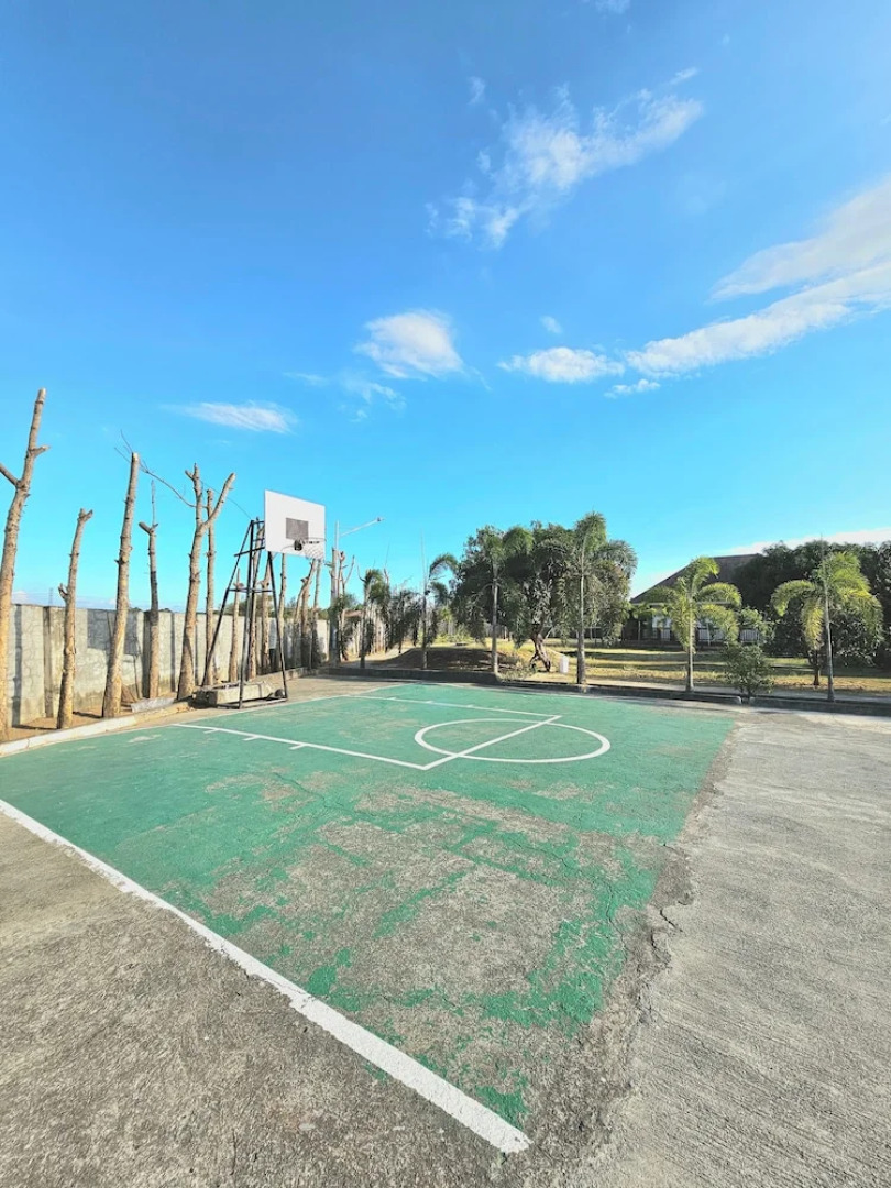 The Backyard Event and Resorts