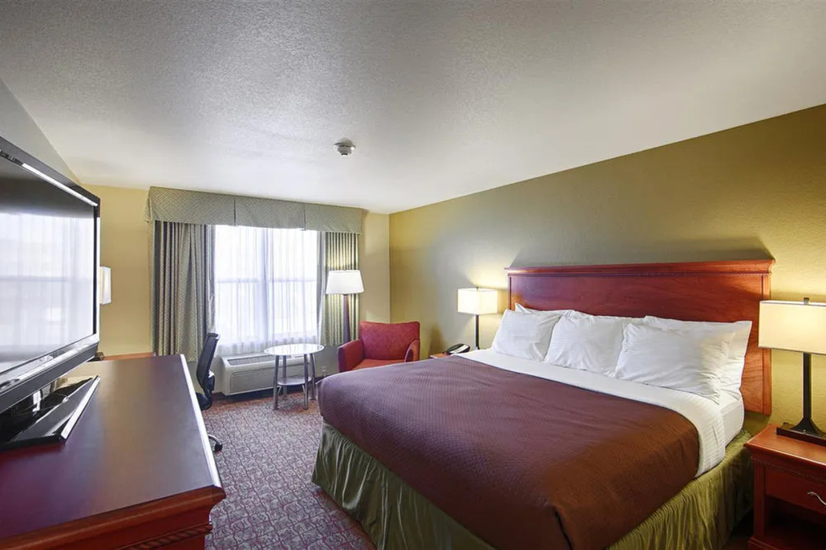 Best Western Plus Heritage Hotel & Suites