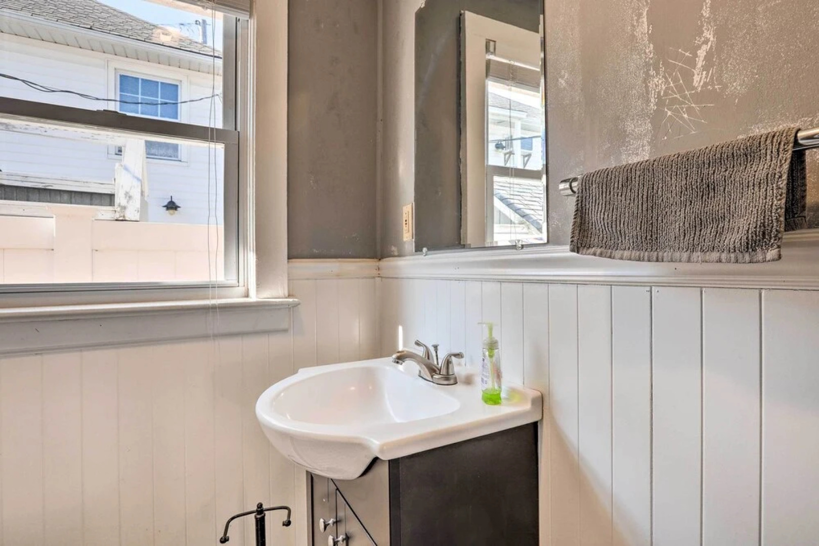 Pet-friendly Belmar Cottage < 1 Mi to Beach!