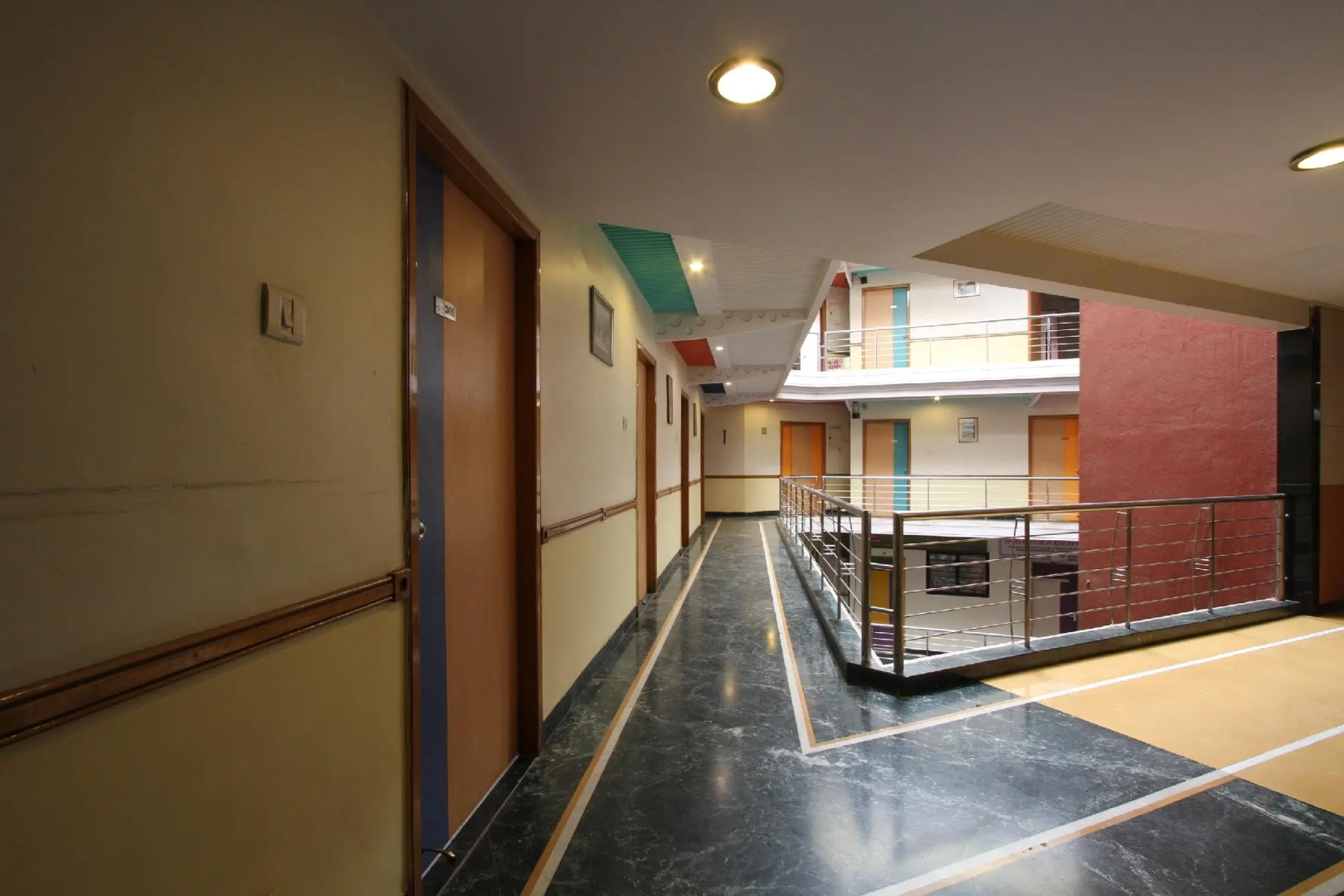 OYO 23182 Hotel Dhammanagi Comforts