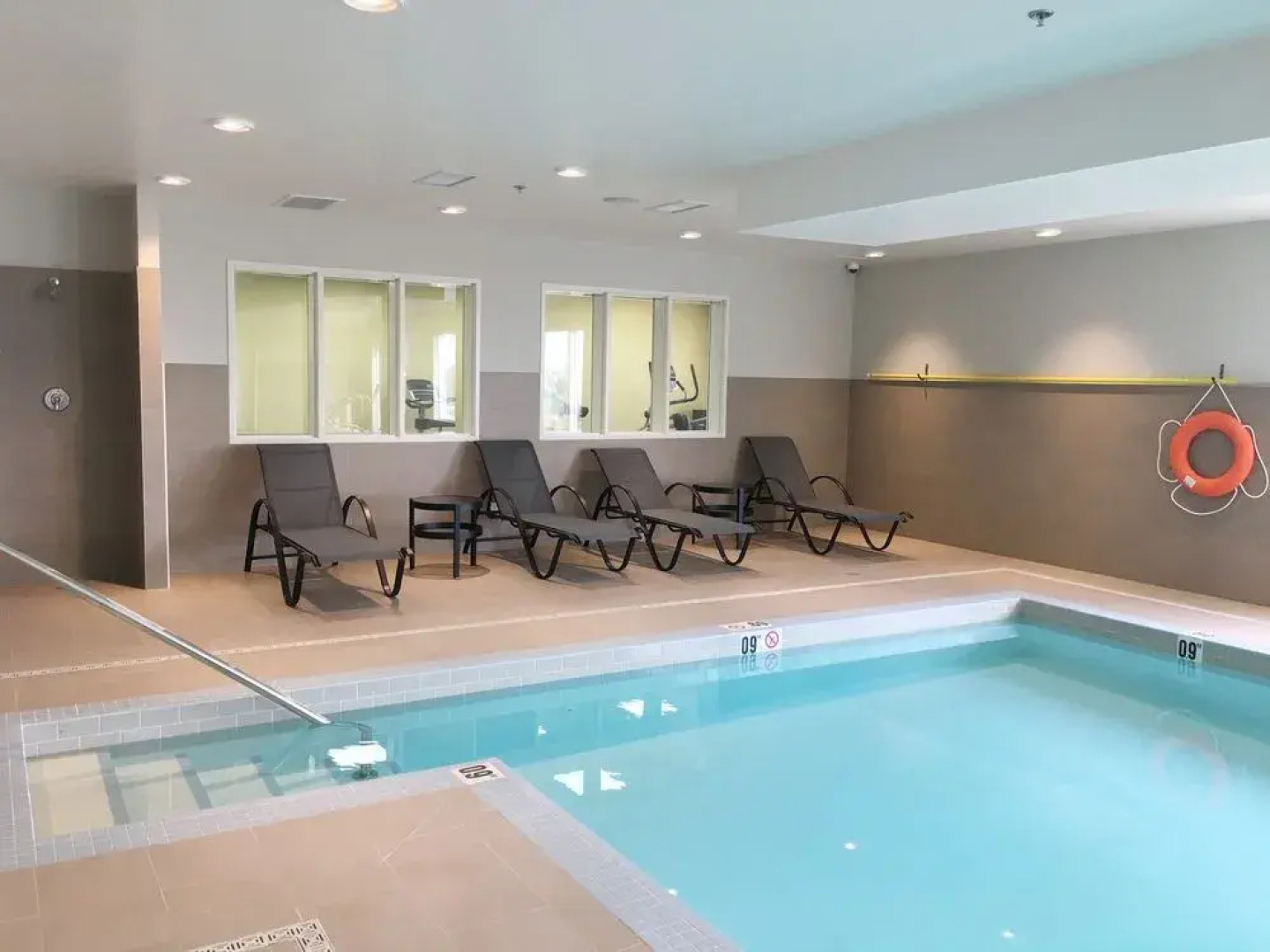 Days Inn and Suites Airdrie